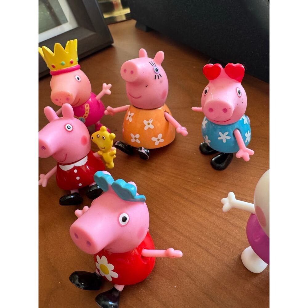 Peppa Pig Figure Lot of 11 Jazwares 2003 Including Suzy Sheep - Picture 7 of 10